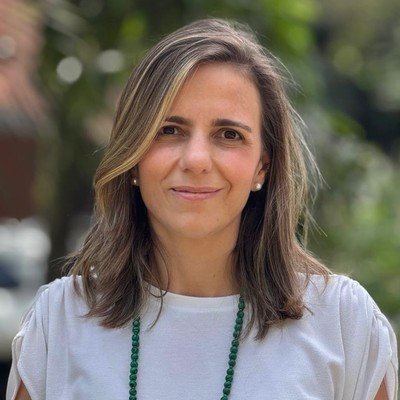 Manuela Posada, asesora