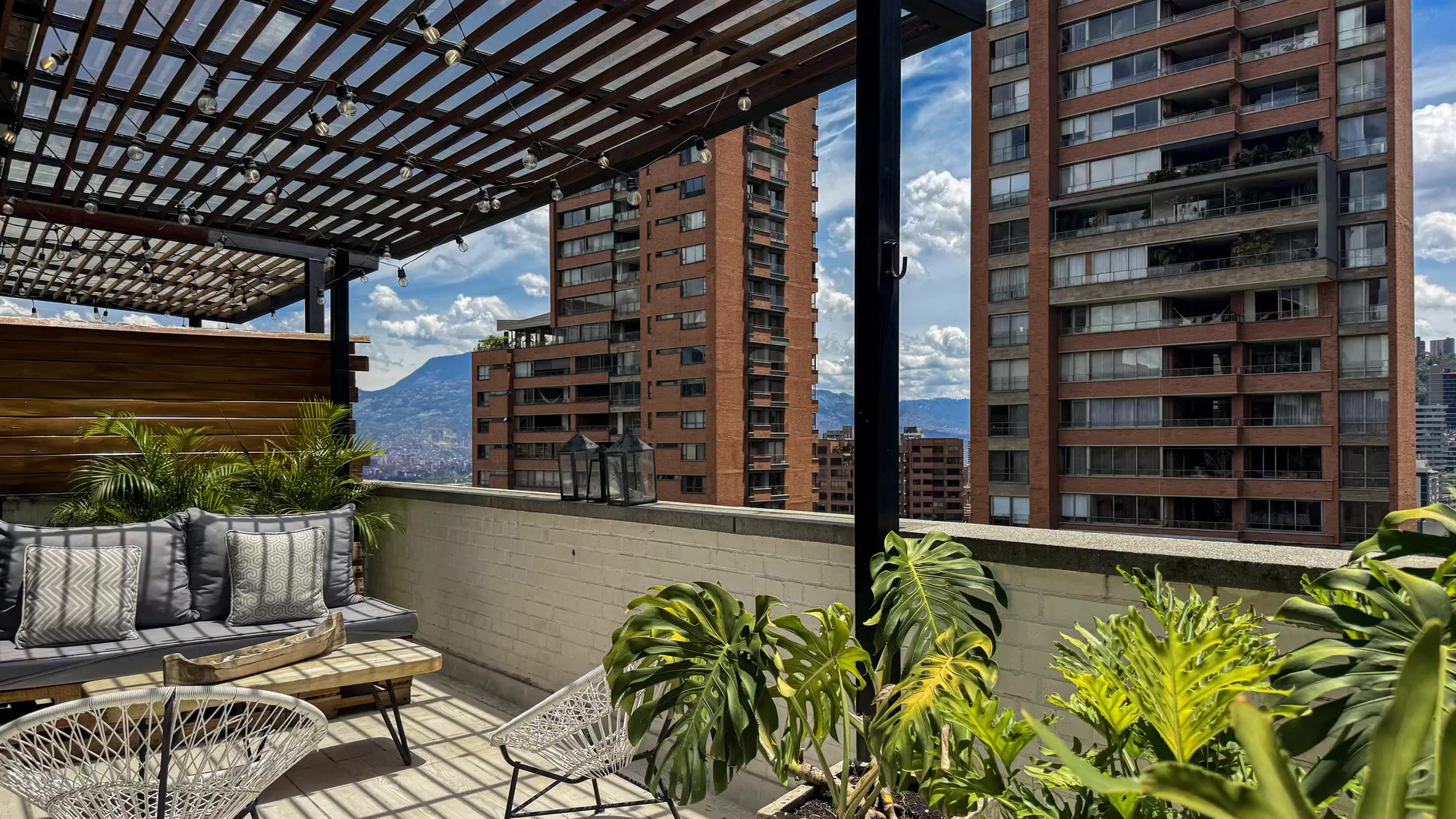 Terraza del penthouse dúplex en La Tomatera